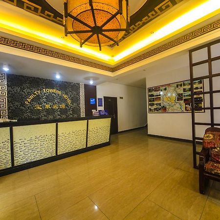 Fawlty Towers Hotel Yangshuo Extérieur photo